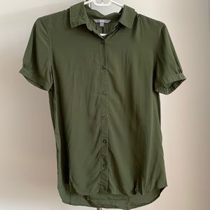 Uniqlo green short sleeve blouse (XS)